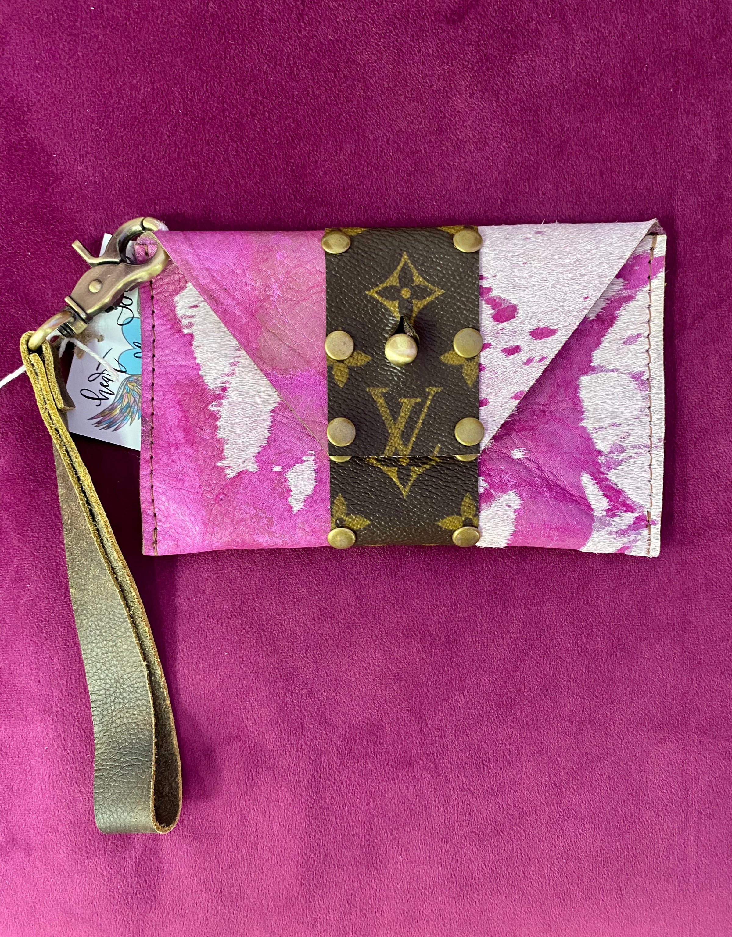 Upcycled LV Wristlet cowhide leather leopard – Anagails